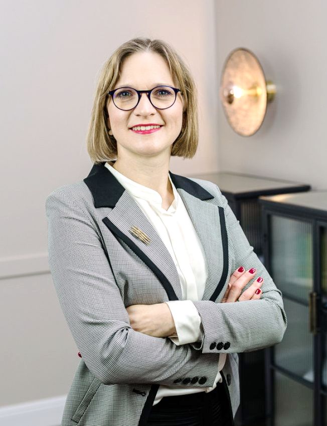 Tłumaczka języka angielskiego w biurze